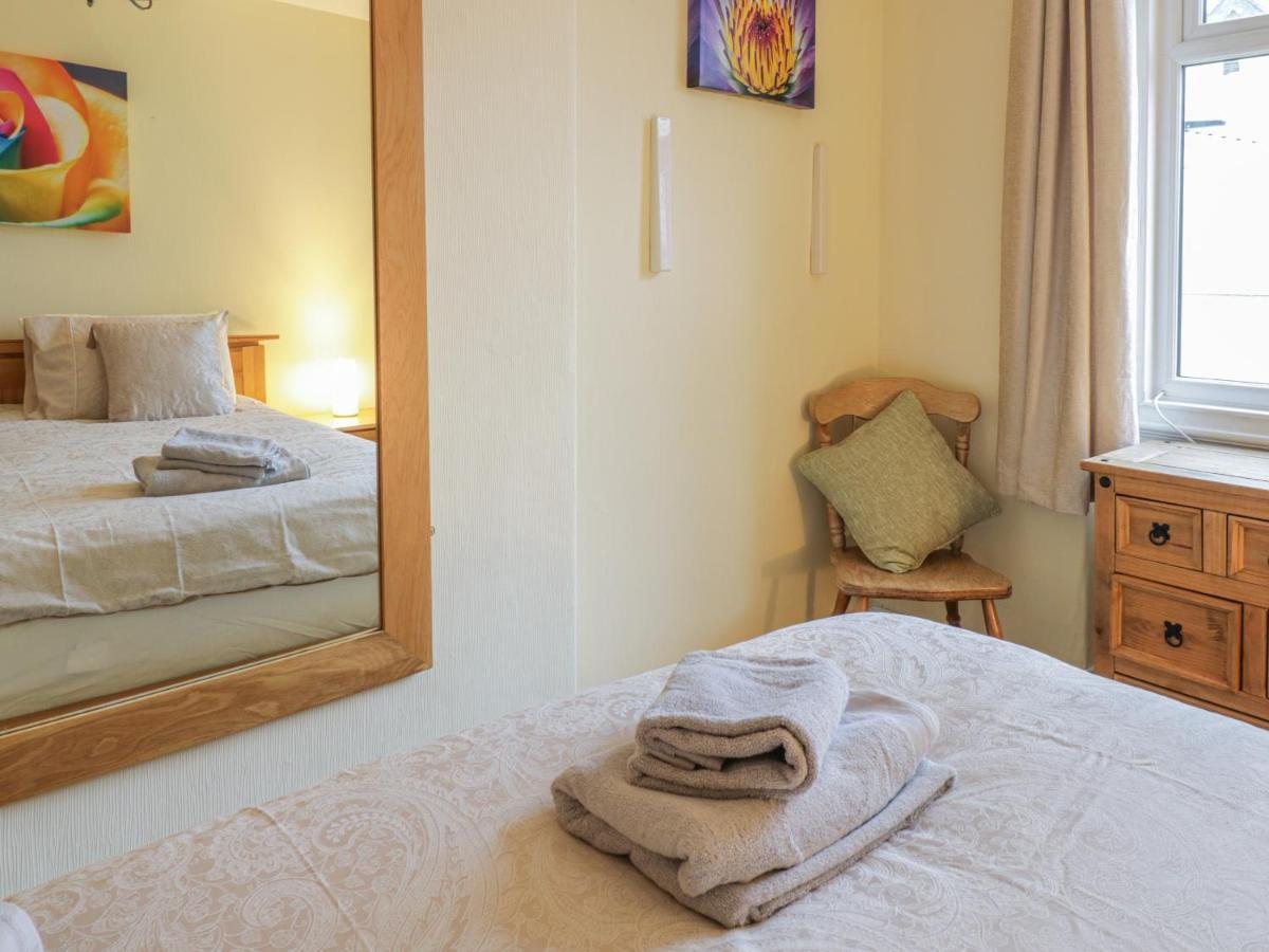 Apartment Beside The Sea - In Town *