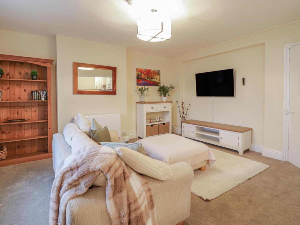 Beside The Sea - In Town Apartment Llandudno